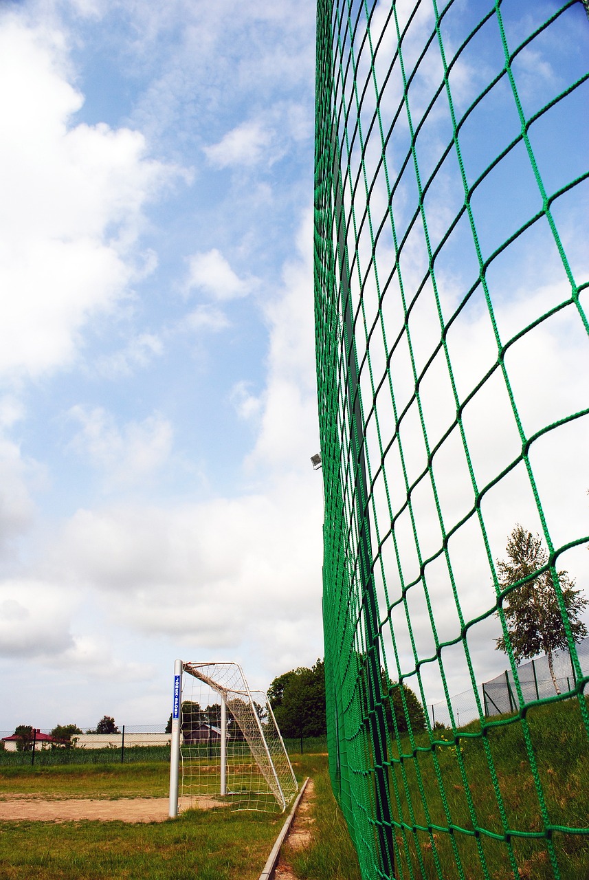 U17